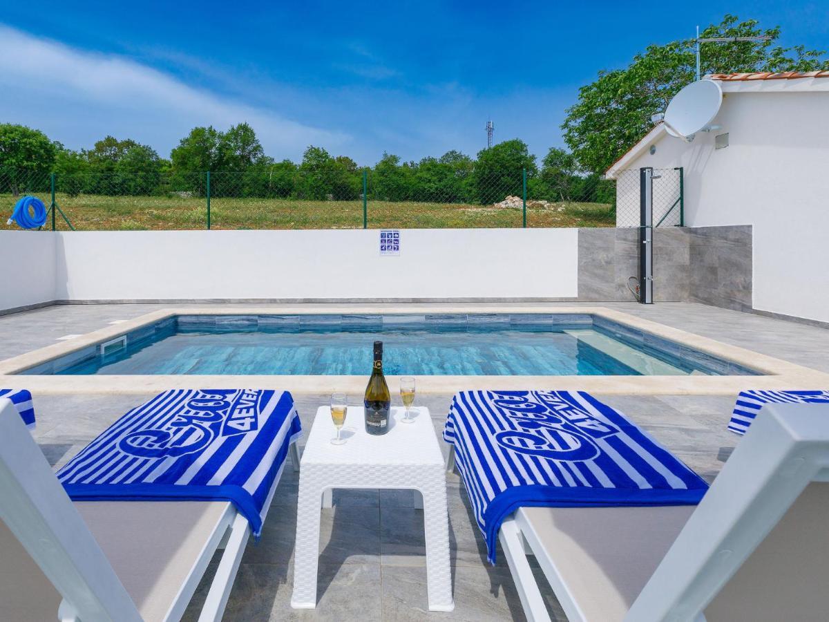 Holiday Home Casa Gverino Plomin Exterior foto